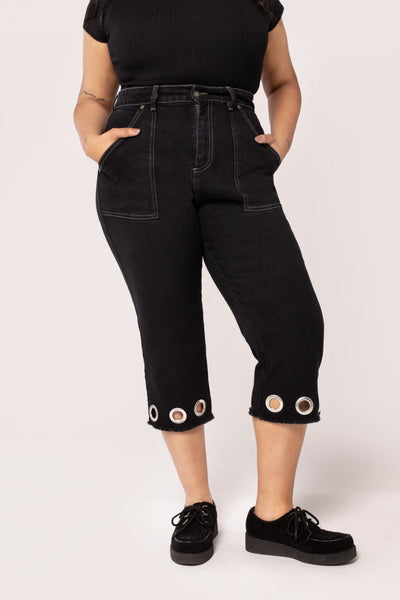 Destroya Cropped Jeans